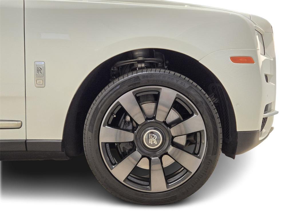 used 2019 Rolls-Royce Cullinan car, priced at $224,990