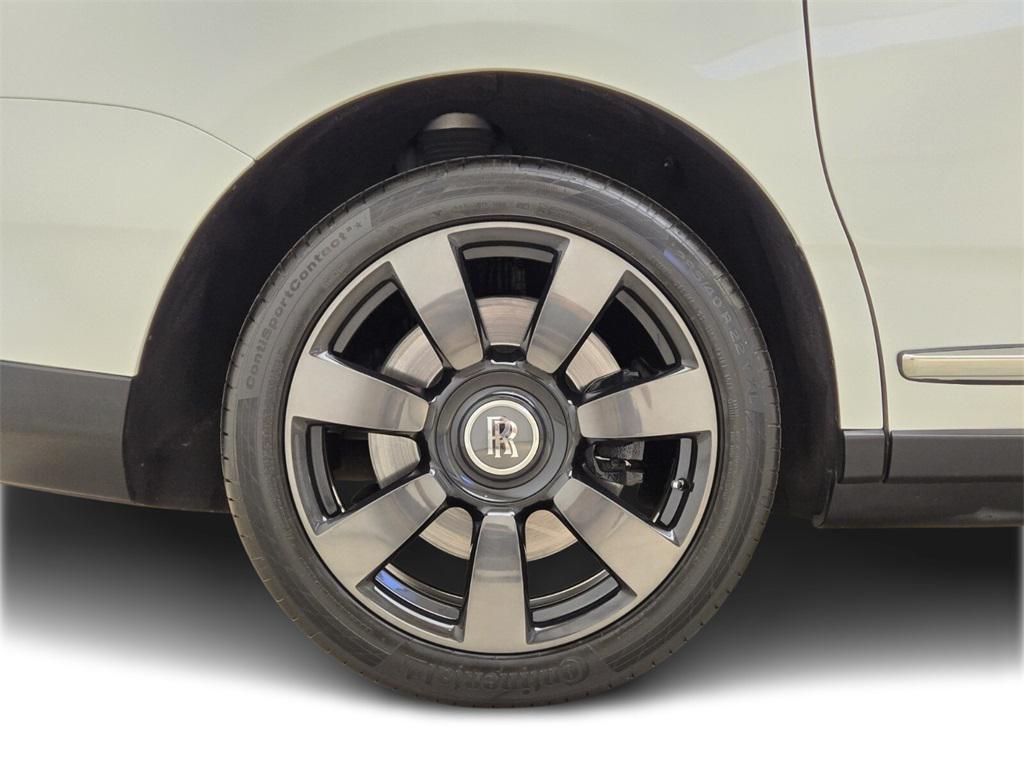 used 2019 Rolls-Royce Cullinan car, priced at $224,990