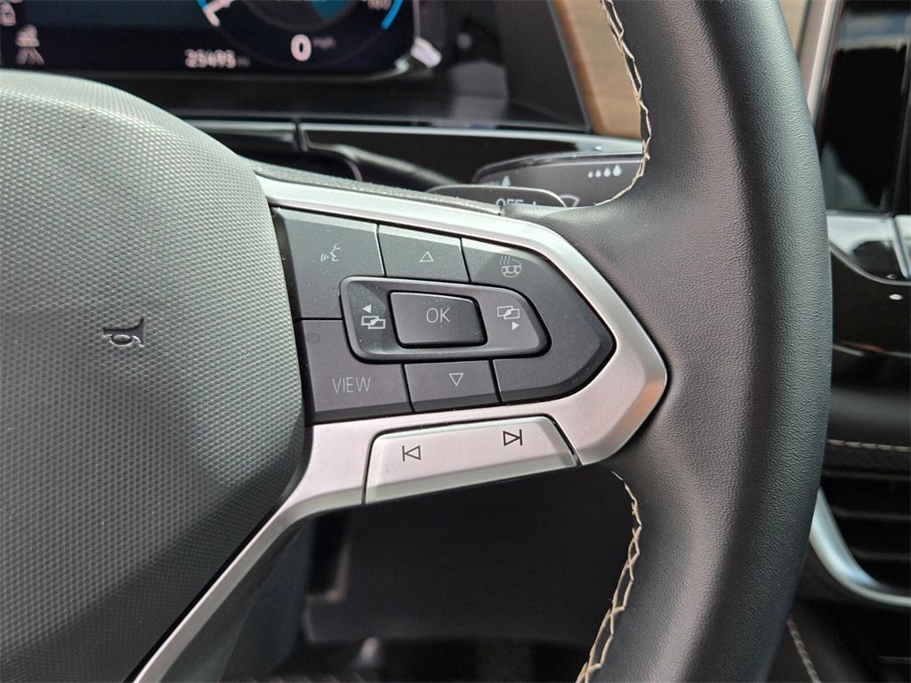 used 2025 Volkswagen Atlas car, priced at $34,587