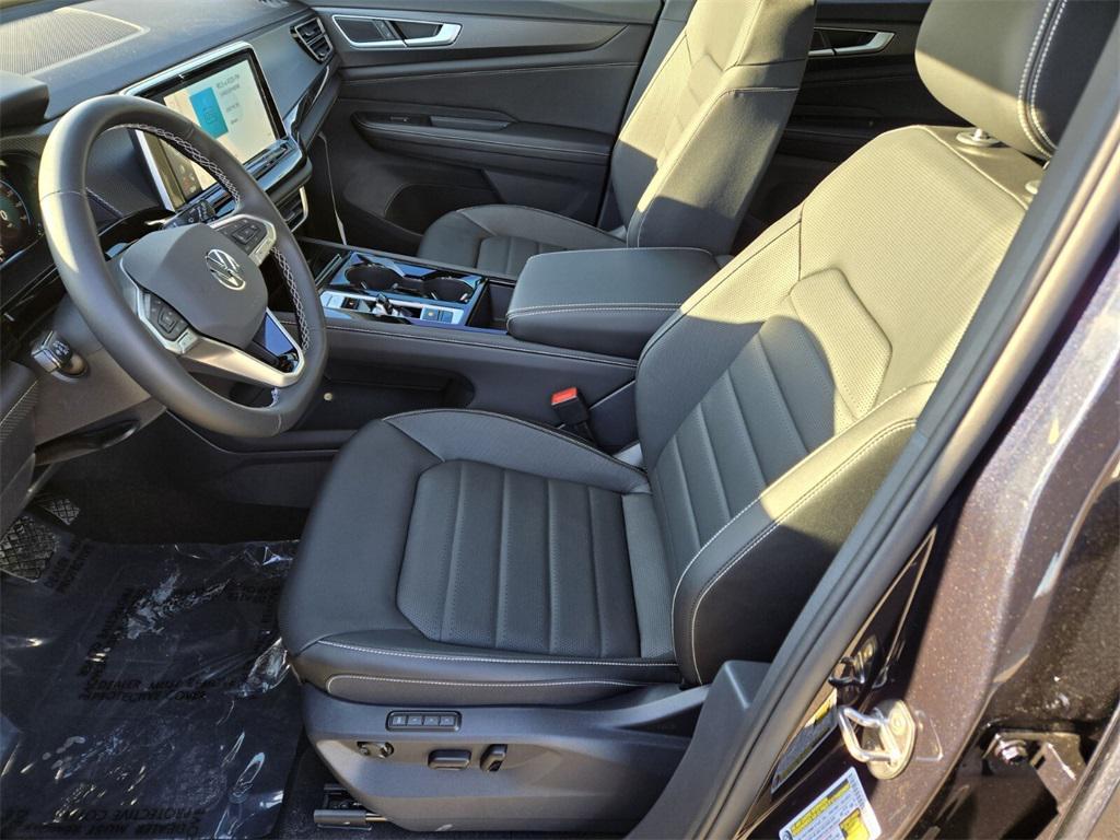 new 2025 Volkswagen Atlas Cross Sport car, priced at $43,051