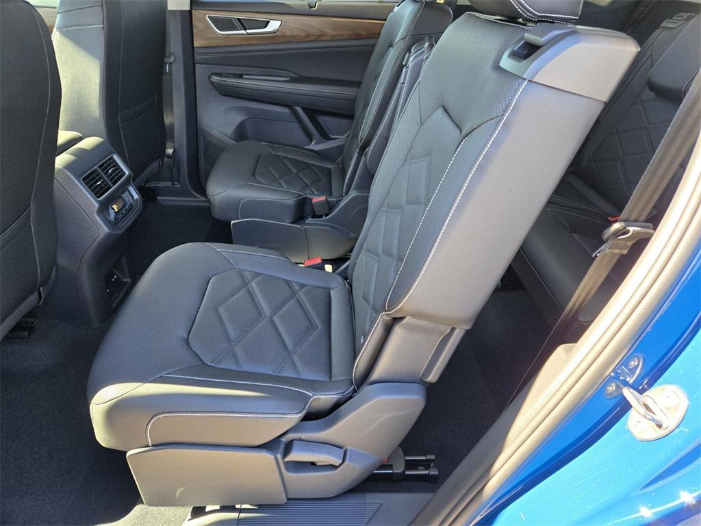 new 2025 Volkswagen Atlas car, priced at $38,287