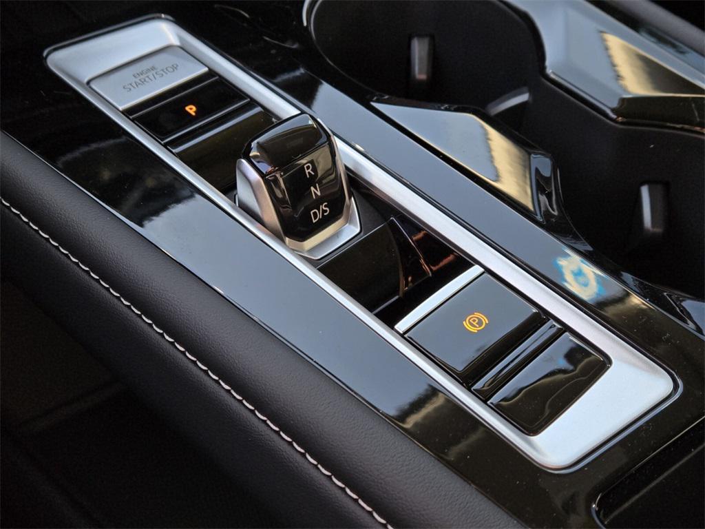 new 2025 Volkswagen Atlas car, priced at $38,287