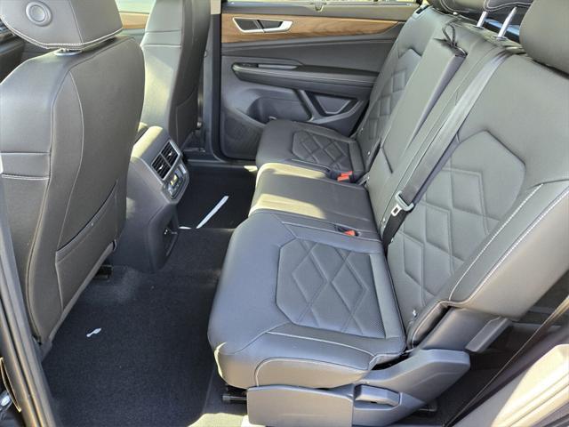 new 2025 Volkswagen Atlas car, priced at $41,684
