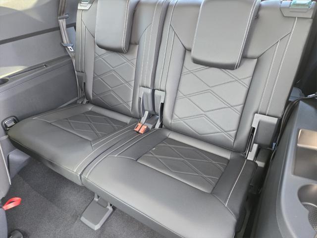 new 2025 Volkswagen Atlas car, priced at $41,012