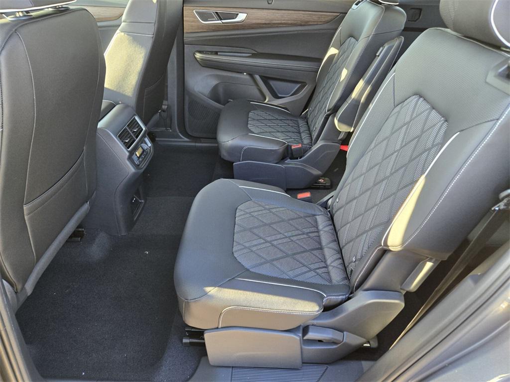 new 2025 Volkswagen Atlas car, priced at $48,480