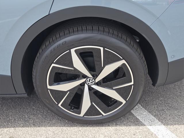 new 2025 Volkswagen ID.4 car, priced at $44,175