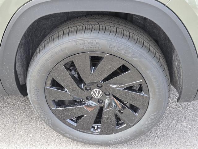 new 2025 Volkswagen Atlas Cross Sport car, priced at $40,582