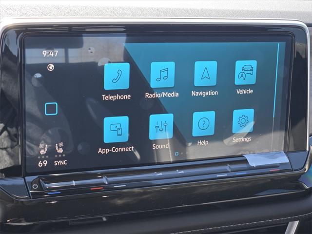 new 2025 Volkswagen Atlas car, priced at $40,315
