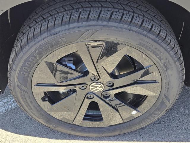 new 2025 Volkswagen Taos car, priced at $28,943