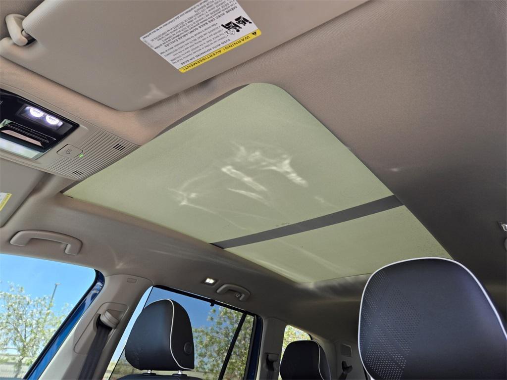 new 2025 Volkswagen Atlas car, priced at $48,480