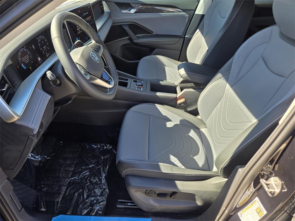 new 2025 Volkswagen Tiguan car, priced at $32,202