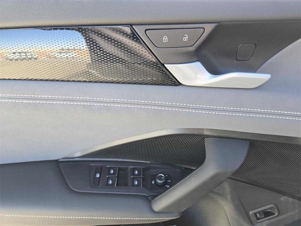 new 2025 Volkswagen Tiguan car, priced at $32,202