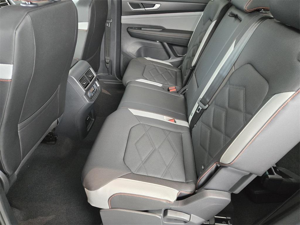 new 2025 Volkswagen Atlas car, priced at $41,815