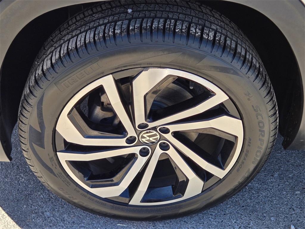 used 2020 Volkswagen Atlas Cross Sport car, priced at $26,988