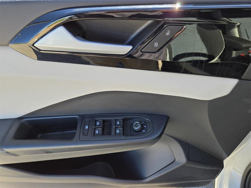 new 2025 Volkswagen Taos car, priced at $25,545