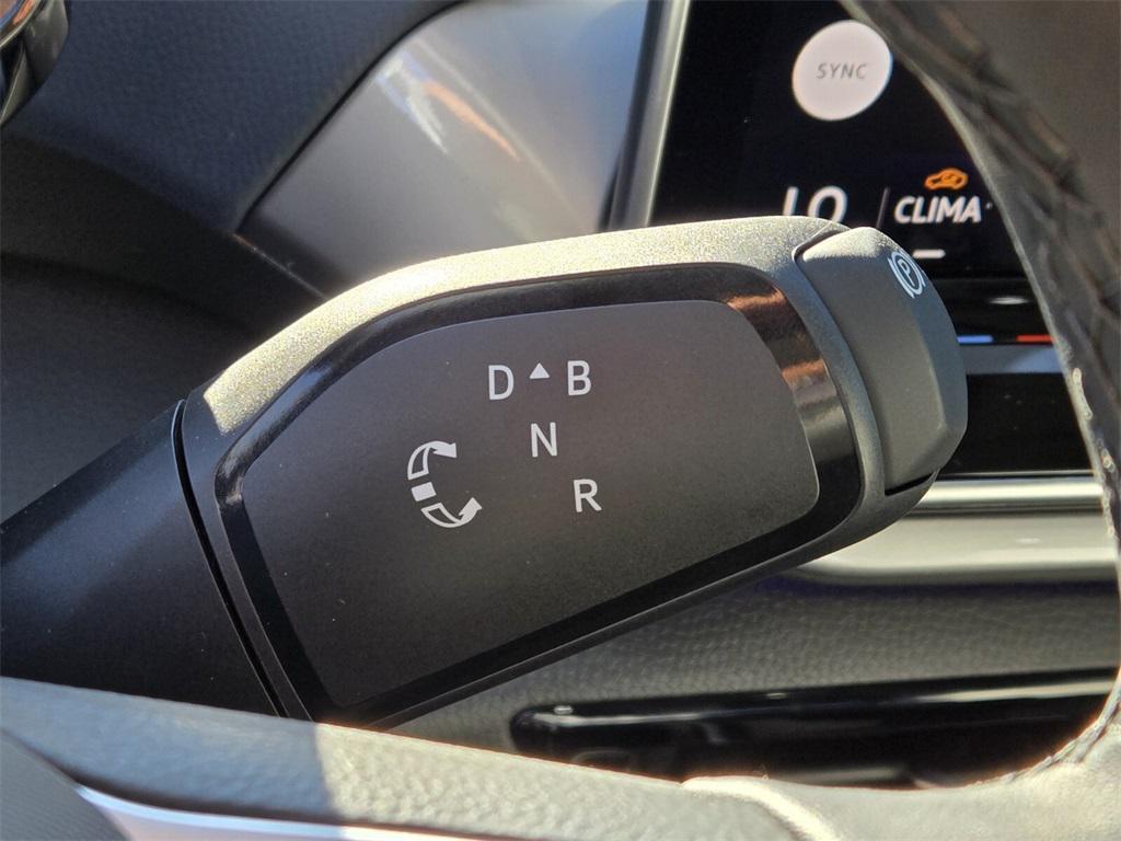 new 2025 Volkswagen ID.4 car, priced at $43,821