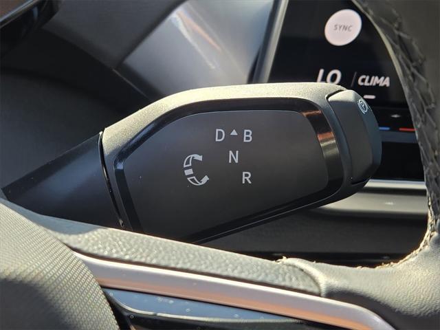 new 2025 Volkswagen ID.4 car, priced at $47,323