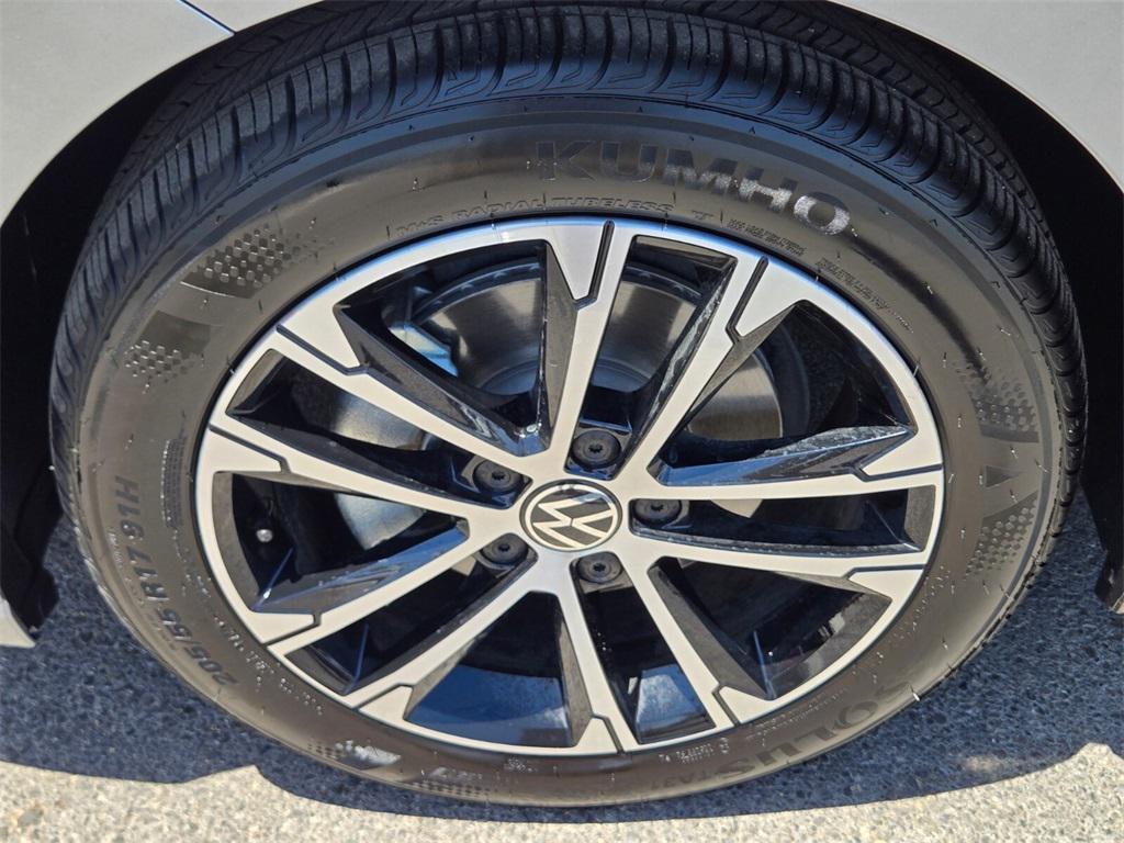 used 2025 Volkswagen Jetta car, priced at $21,388