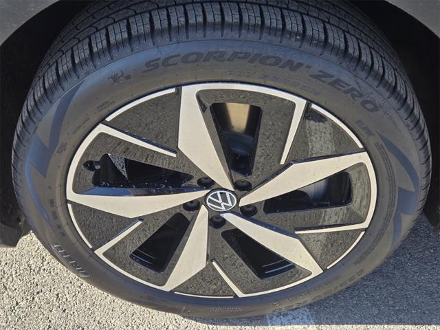 new 2025 Volkswagen ID.4 car, priced at $47,323