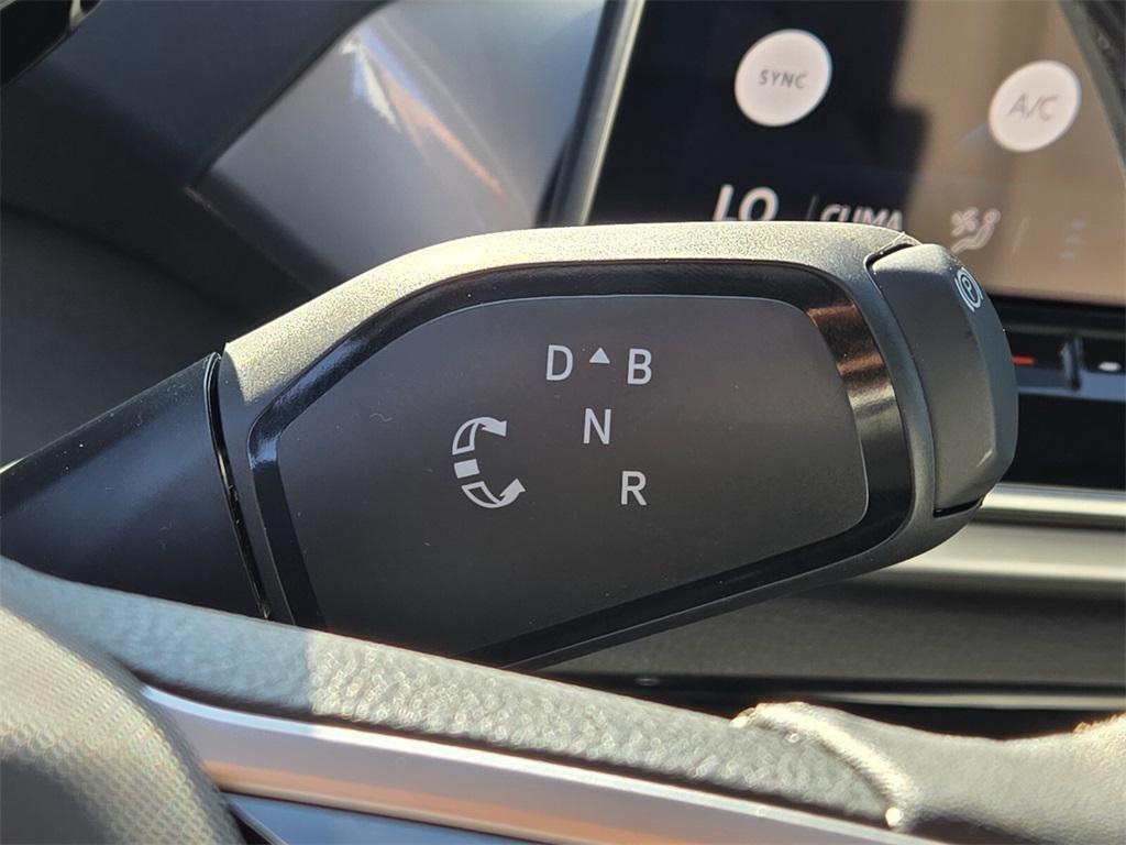 new 2025 Volkswagen ID.4 car, priced at $46,760