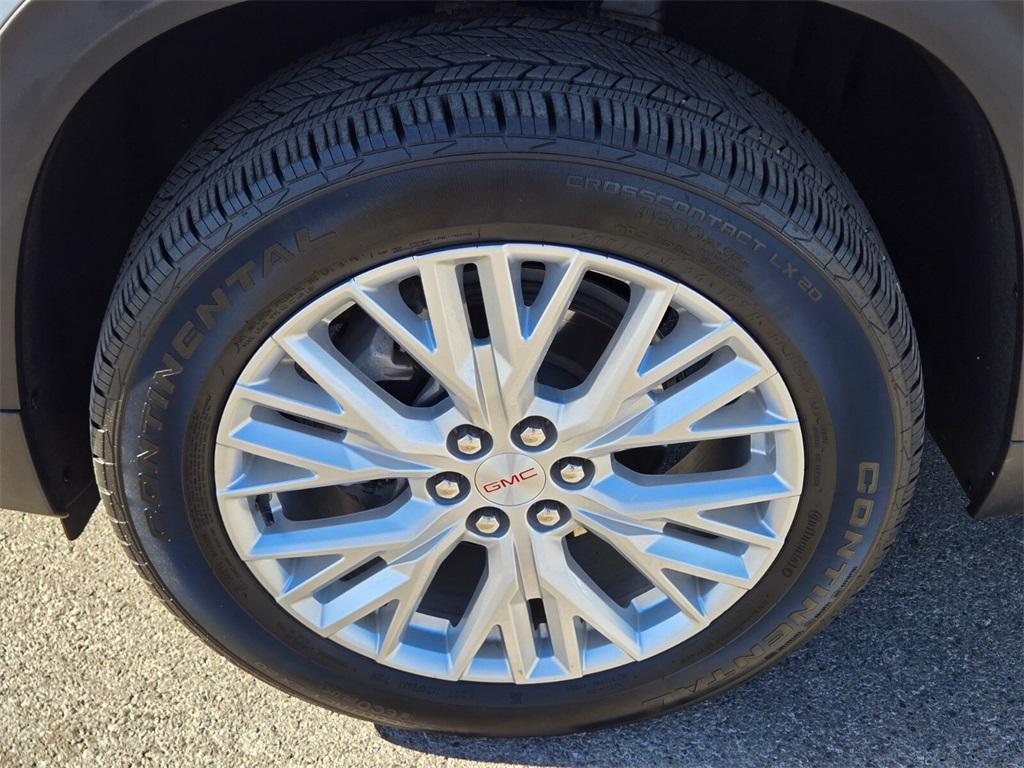 used 2024 GMC Acadia car, priced at $35,887