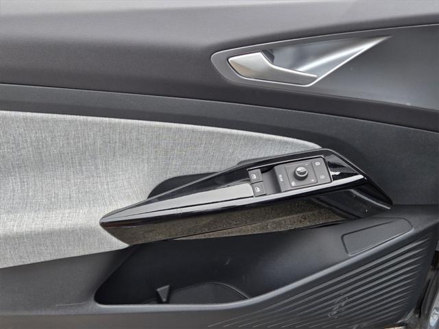 new 2025 Volkswagen ID.4 car, priced at $39,329