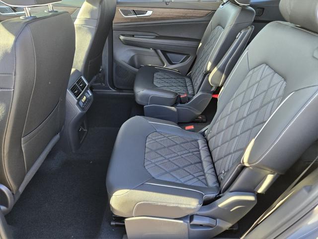 new 2025 Volkswagen Atlas car, priced at $48,899