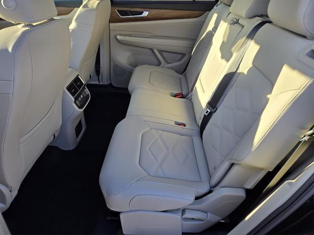 new 2025 Volkswagen Atlas car, priced at $35,200