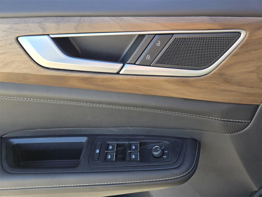 new 2026 Volkswagen Atlas car, priced at $38,570