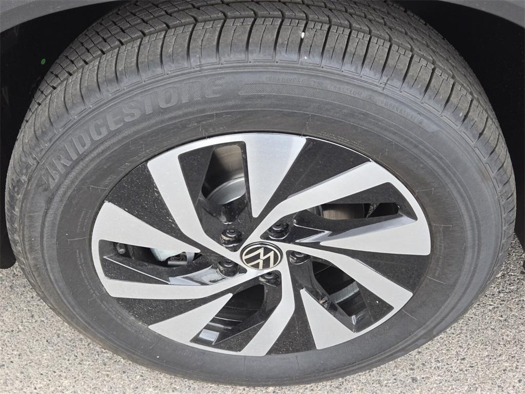 new 2025 Volkswagen Tiguan car, priced at $30,131