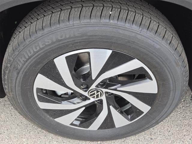 new 2025 Volkswagen Tiguan car, priced at $30,131