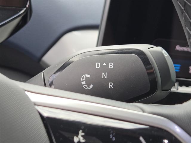 new 2025 Volkswagen ID.4 car, priced at $44,072