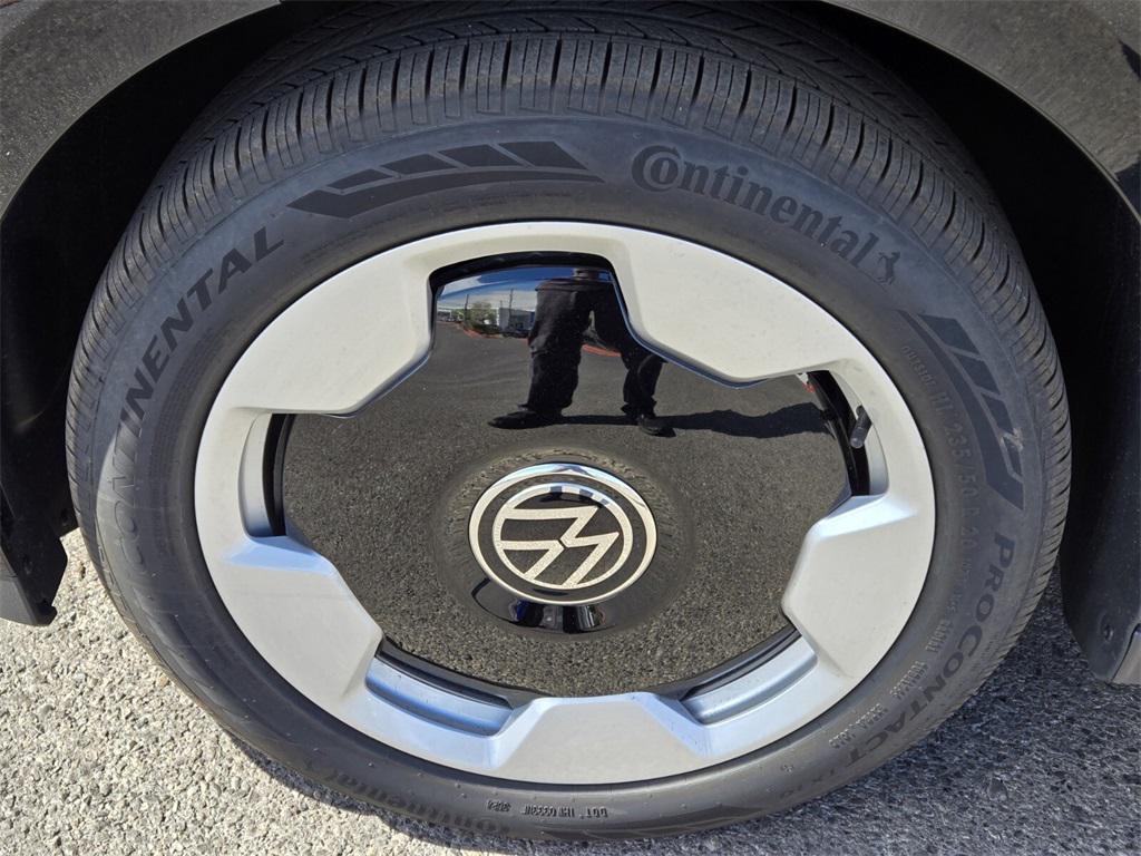 new 2025 Volkswagen ID. Buzz car, priced at $57,678