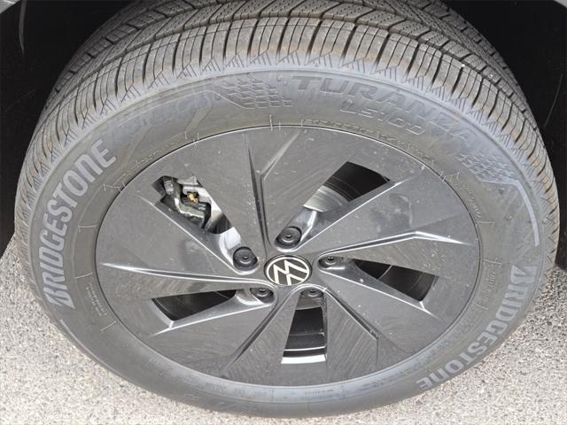 new 2025 Volkswagen Taos car, priced at $24,484