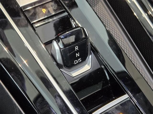 new 2025 Volkswagen Golf GTI car, priced at $43,198