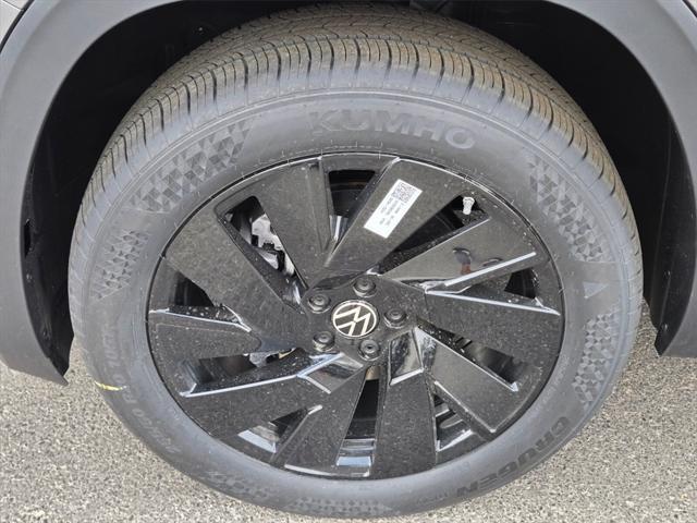 new 2025 Volkswagen Atlas Cross Sport car, priced at $39,144