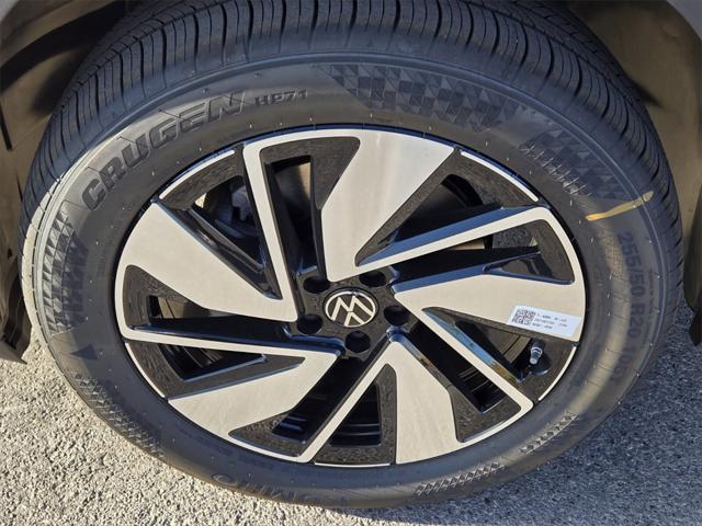 new 2025 Volkswagen Atlas car, priced at $44,814