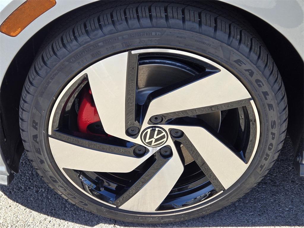 new 2025 Volkswagen Golf GTI car, priced at $34,480