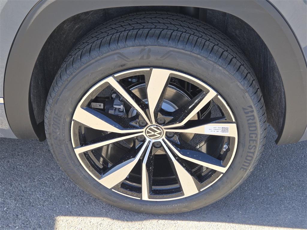 new 2025 Volkswagen Atlas Cross Sport car, priced at $48,188