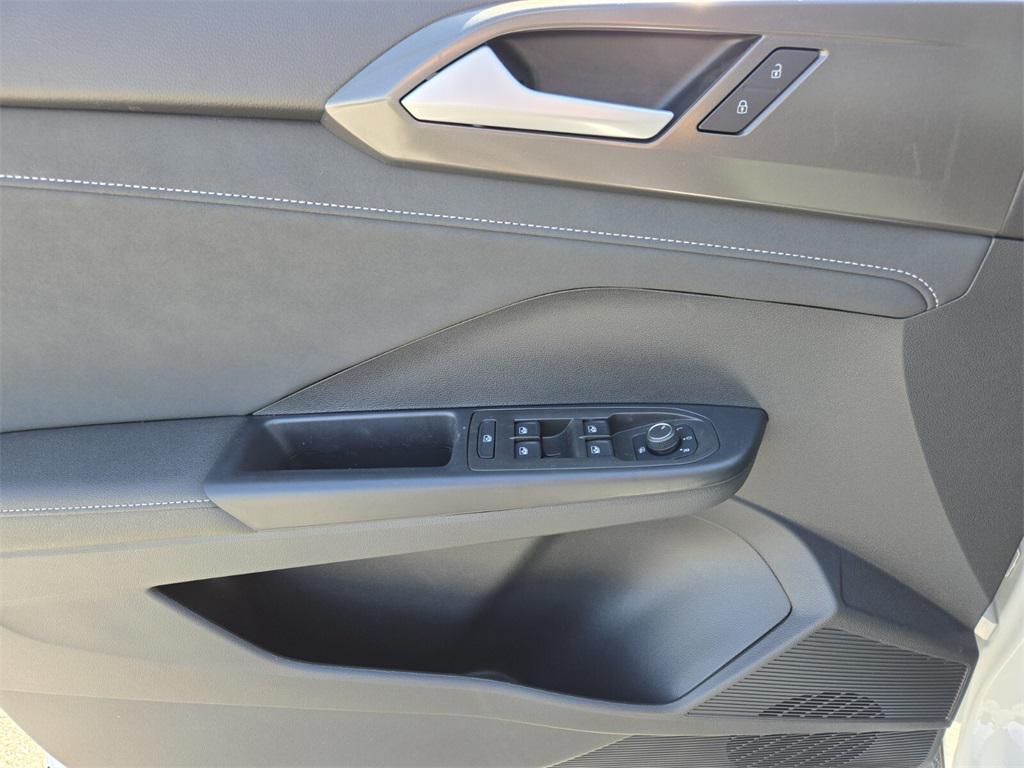 new 2025 Volkswagen Taos car, priced at $30,337