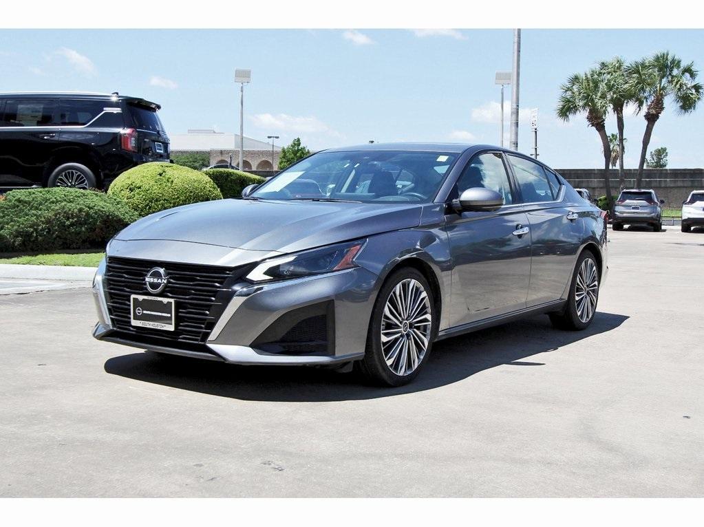 used 2023 Nissan Altima car, priced at $22,176
