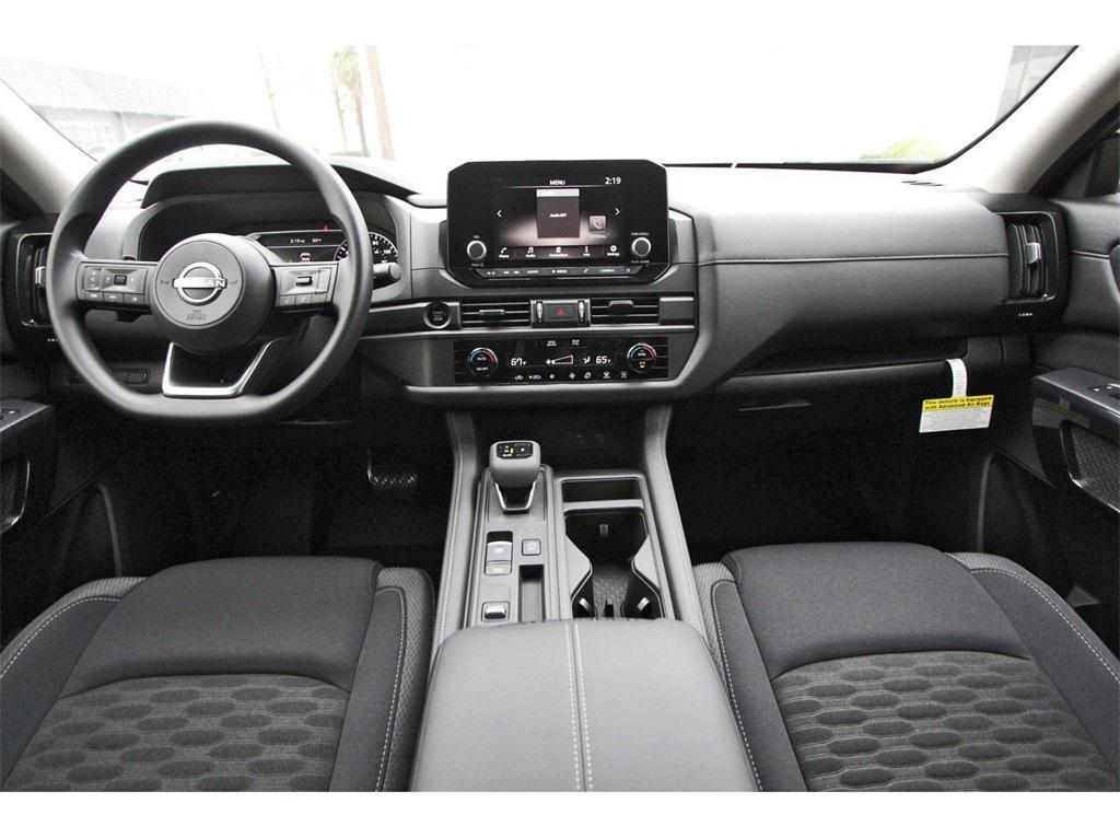 new 2025 Nissan Pathfinder car, priced at $34,753