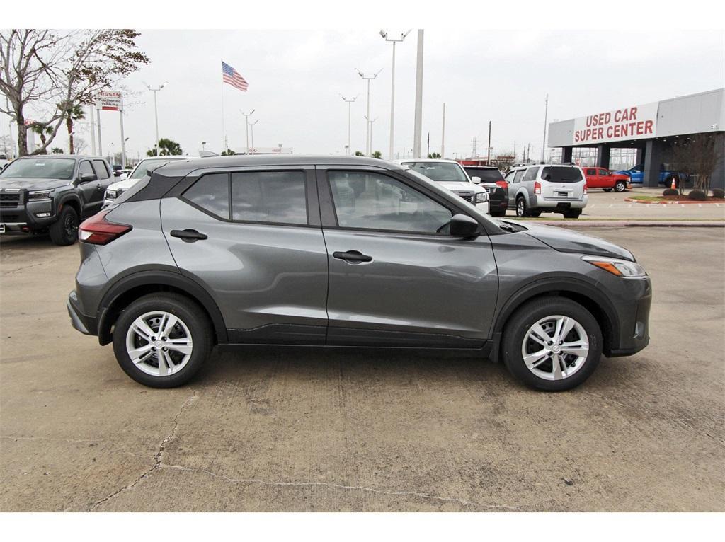 new 2025 Nissan Kicks Play car, priced at $22,981