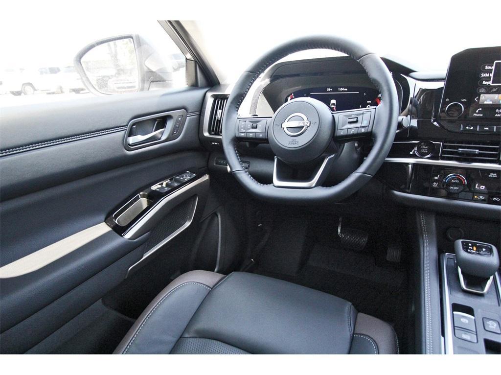 new 2025 Nissan Pathfinder car, priced at $46,962