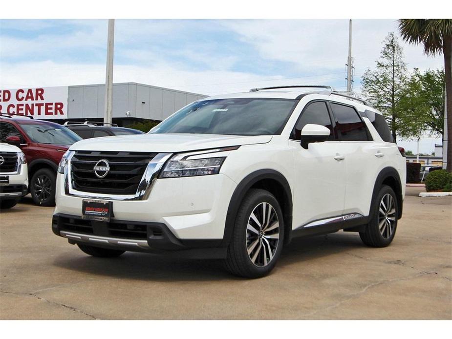 new 2024 Nissan Pathfinder car, priced at $49,745