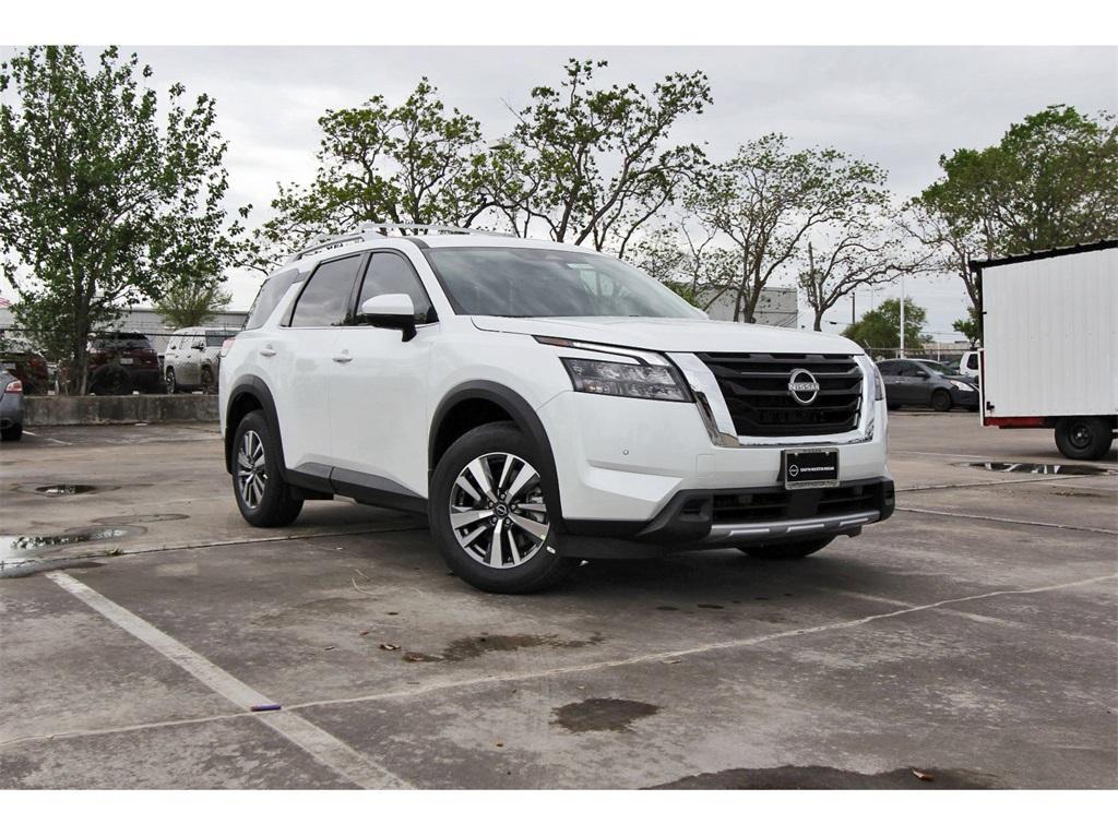 new 2025 Nissan Pathfinder car, priced at $40,676