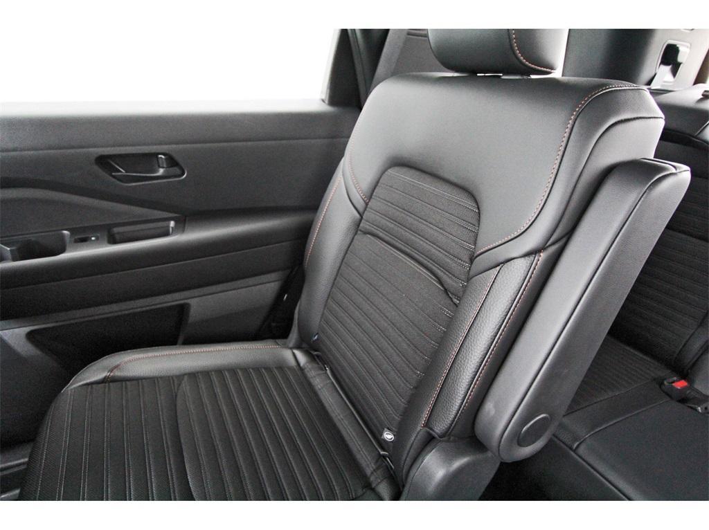 new 2025 Nissan Pathfinder car, priced at $43,564
