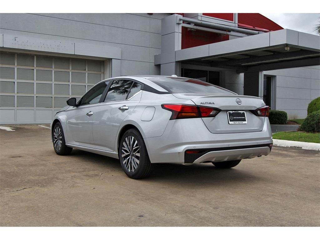 new 2025 Nissan Altima car, priced at $27,525