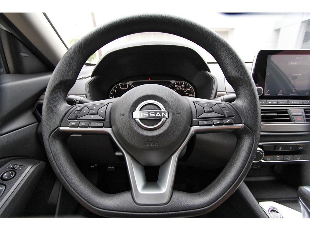 new 2025 Nissan Altima car, priced at $27,525