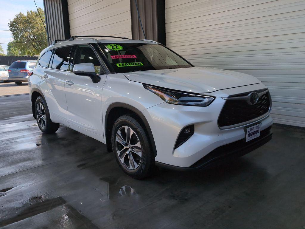 used 2022 Toyota Highlander car, priced at $31,639